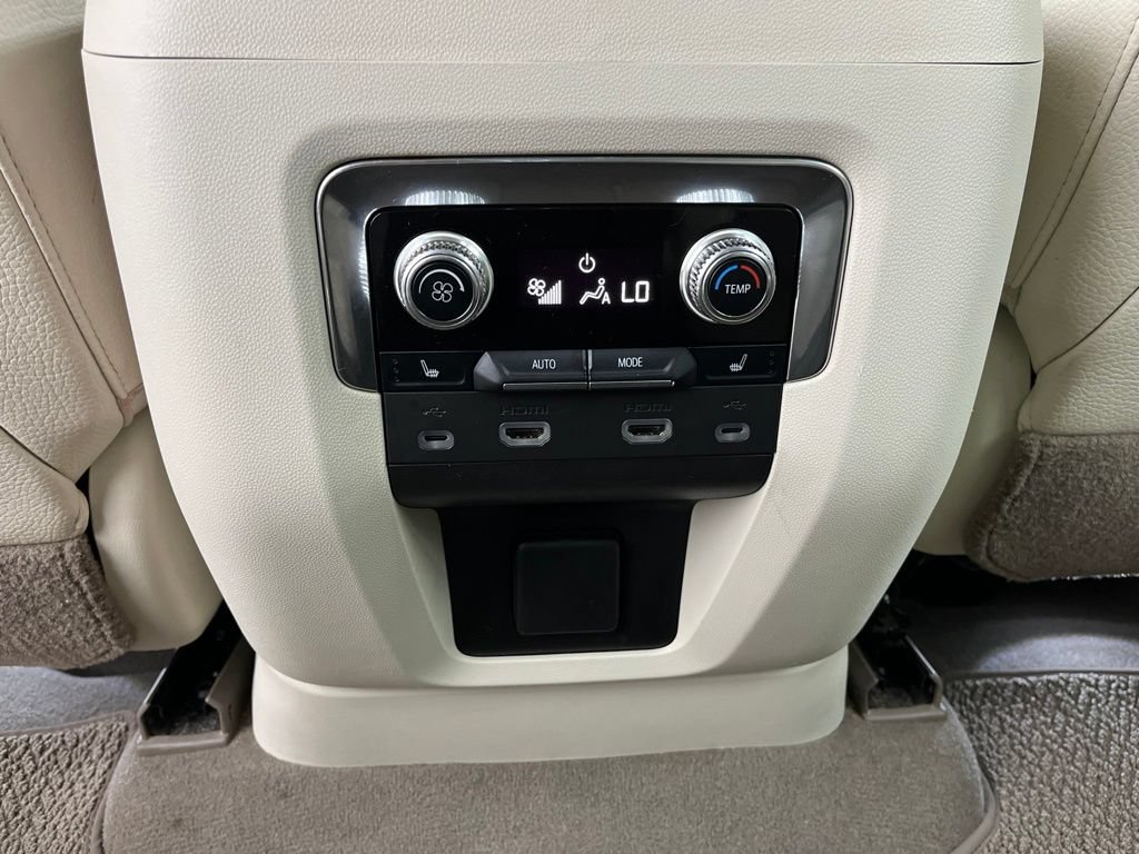 Used 2021 GMC Yukon XL Denali AWD/4WD image 28