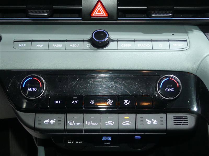 Used 2024 Hyundai Elantra Limited image 37