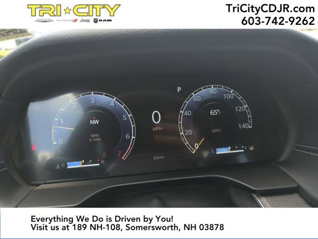 New 2025 Jeep Grand Cherokee Limited w/ Luxury Tech Group II image 25