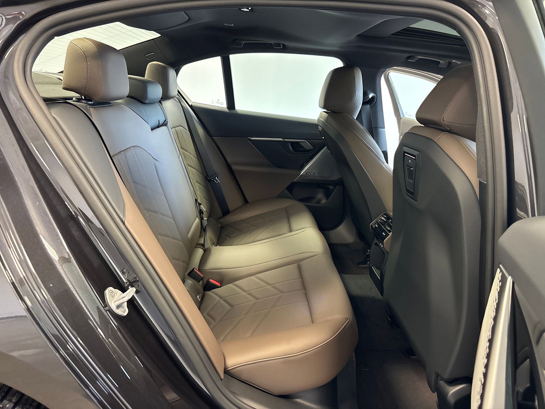 New 2026 BMW 530i image 37