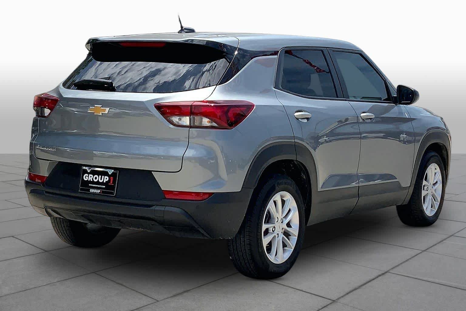 Used 2024 Chevrolet TrailBlazer LS w/ LS Convenience Package FWD image 12