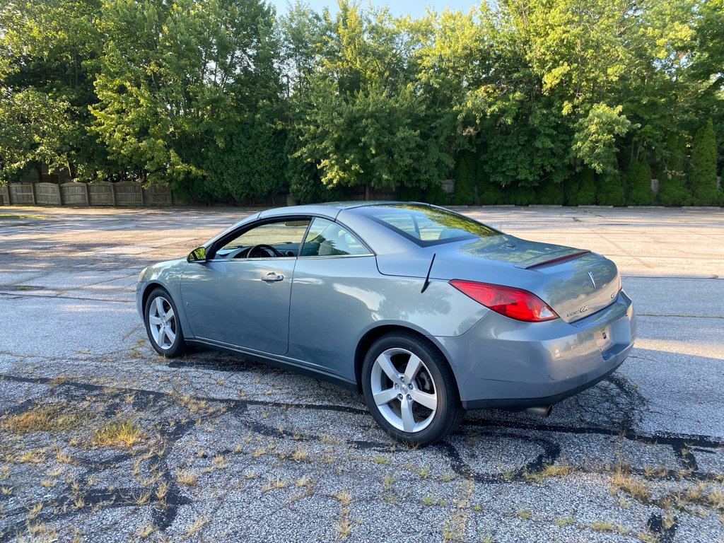 Used 2007 Pontiac G6 GT w/ Premium Package FWD image 3
