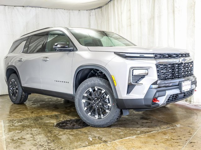 New 2026 Chevrolet Traverse Z71 w/ Enhanced Driving Package image 2