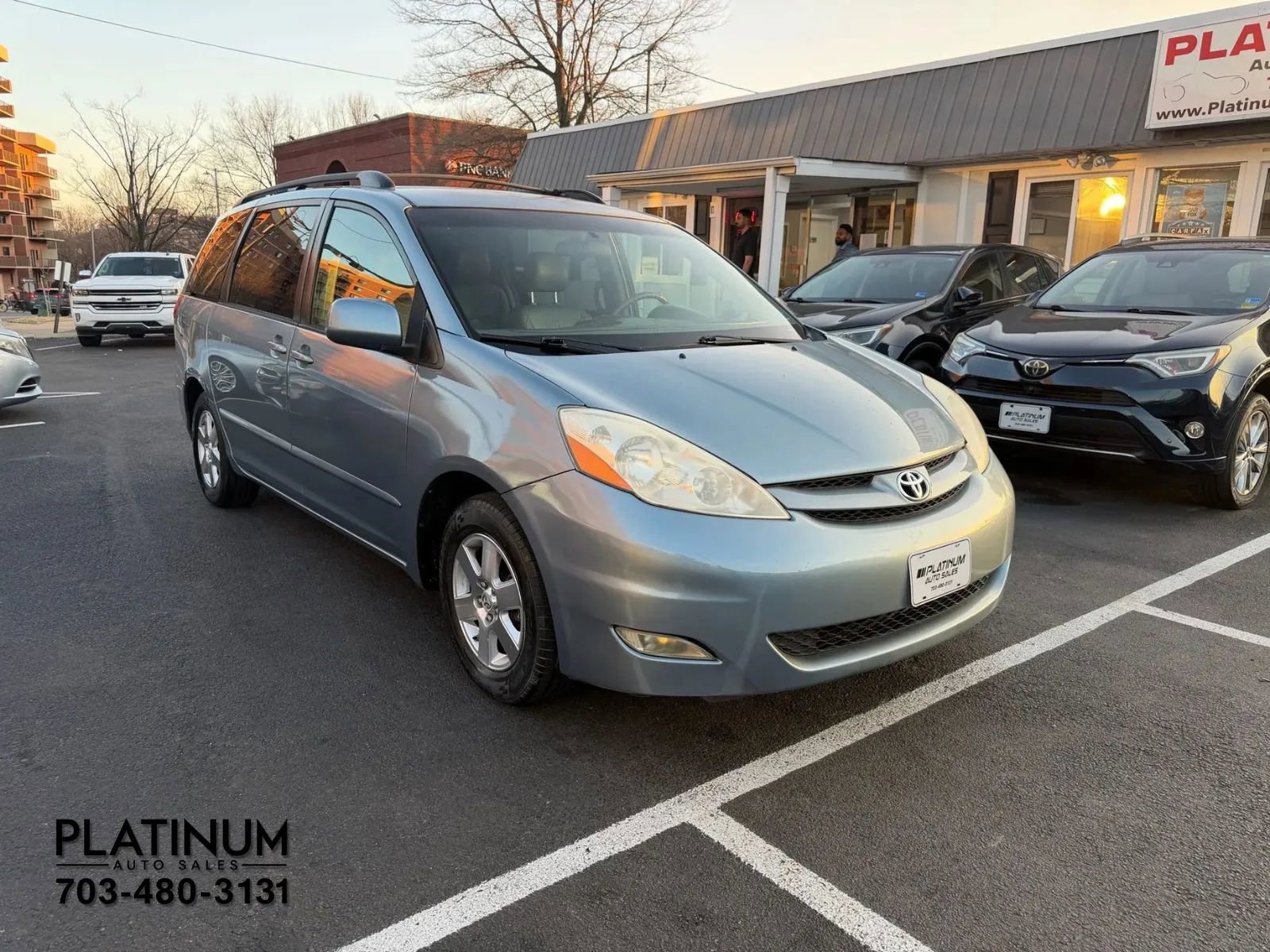 Used 2007 Toyota Sienna XLE image 4