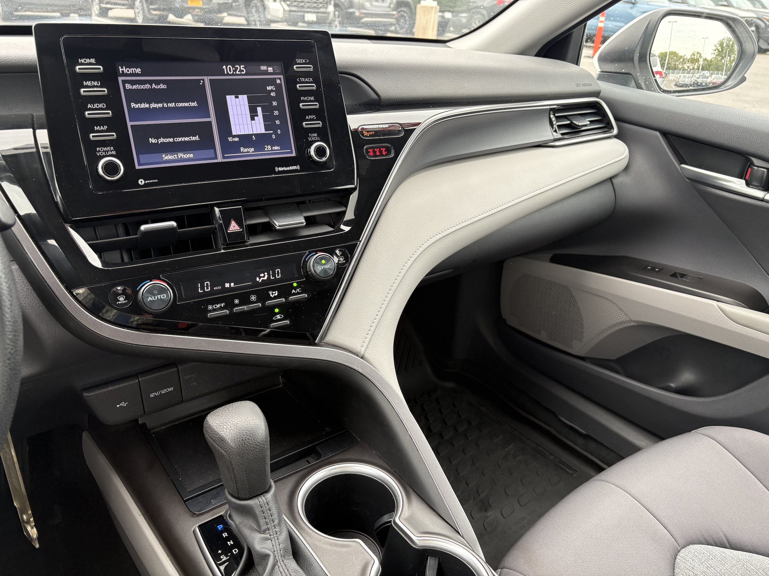 Used 2023 Toyota Camry LE AWD/4WD image 9