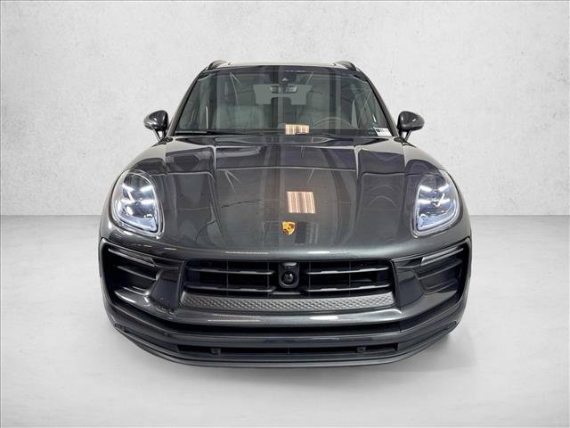 Used 2026 Porsche Macan AWD/4WD image 6