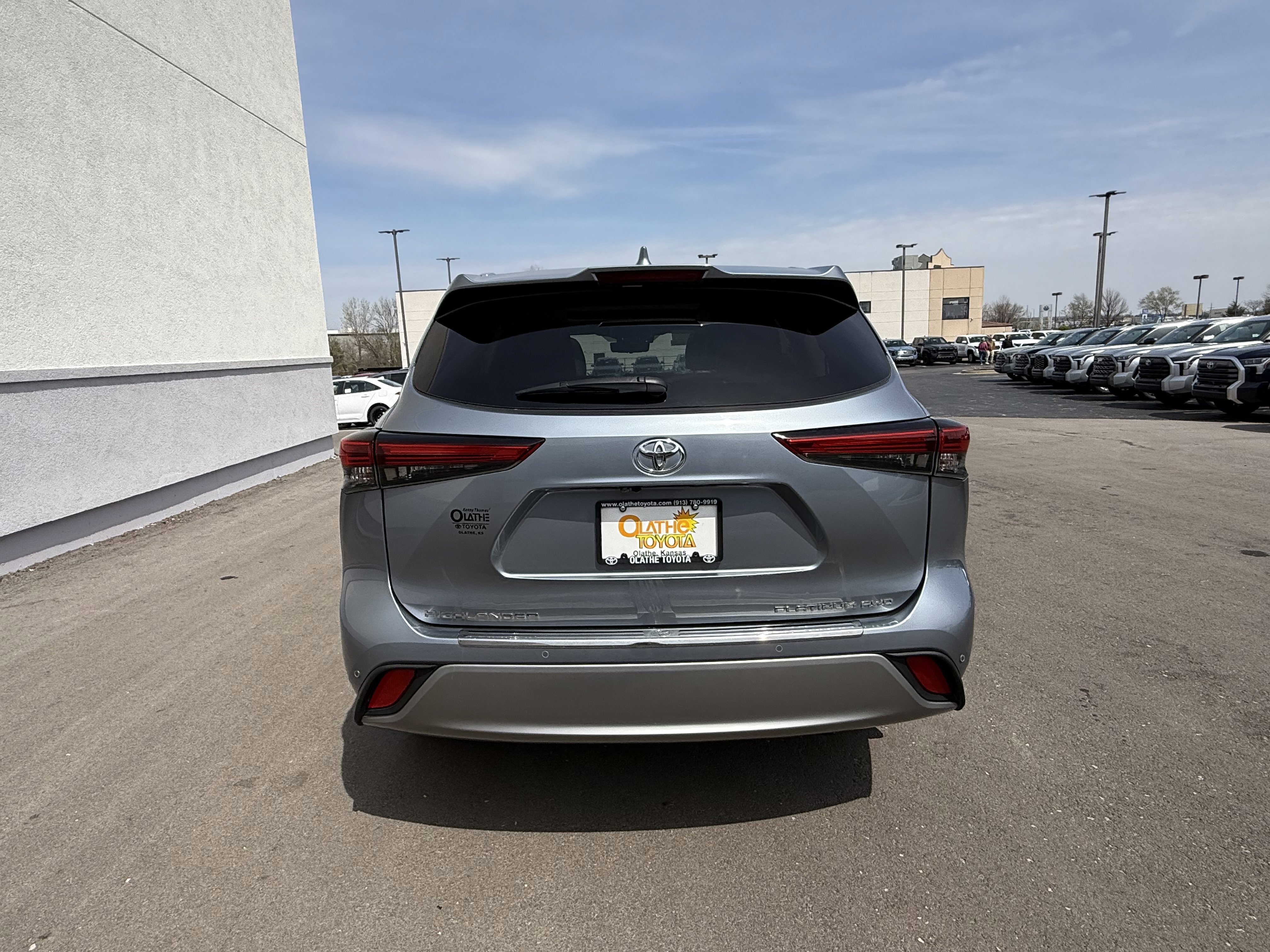 Certified 2021 Toyota Highlander Platinum image 4