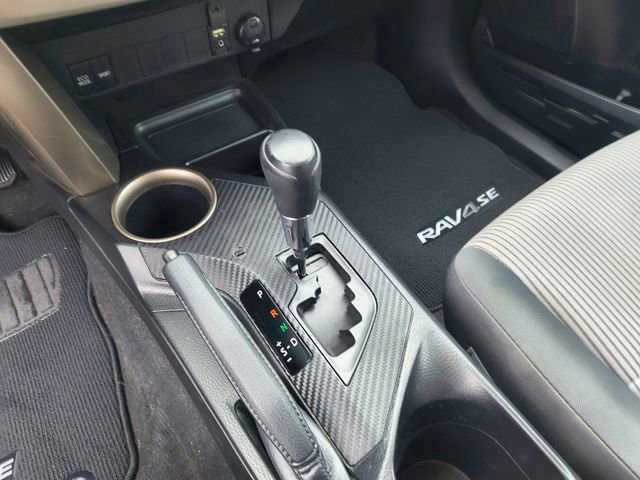 Used 2015 Toyota RAV4 LE image 19