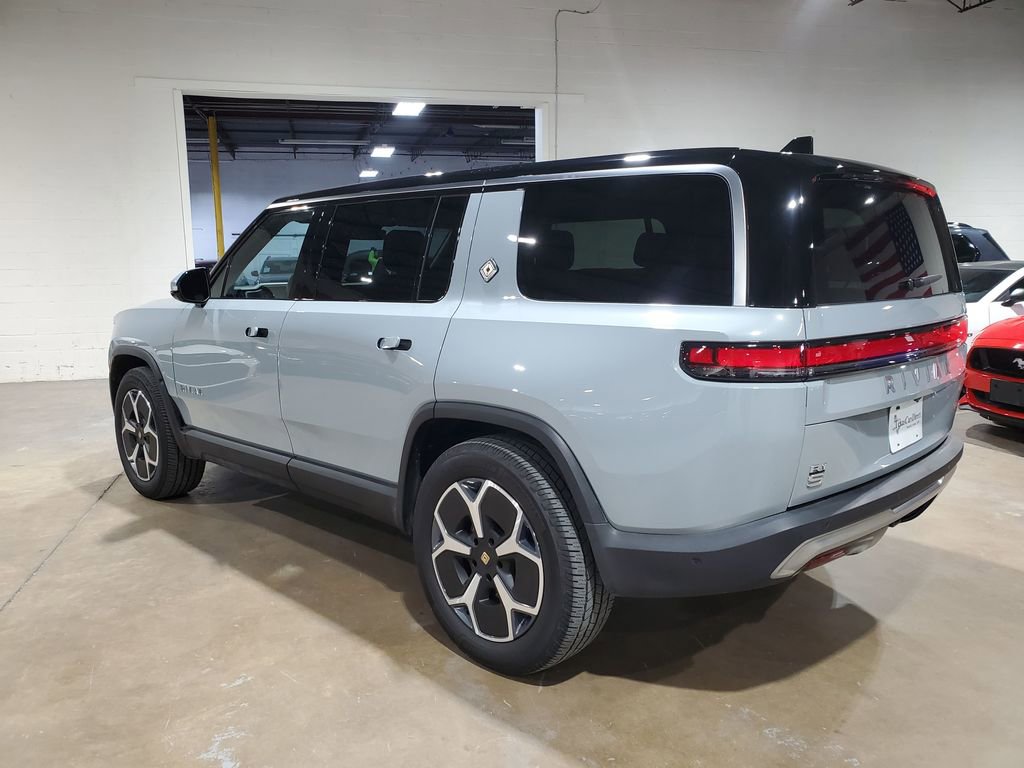 Used 2024 Rivian R1S Adventure AWD/4WD image 11