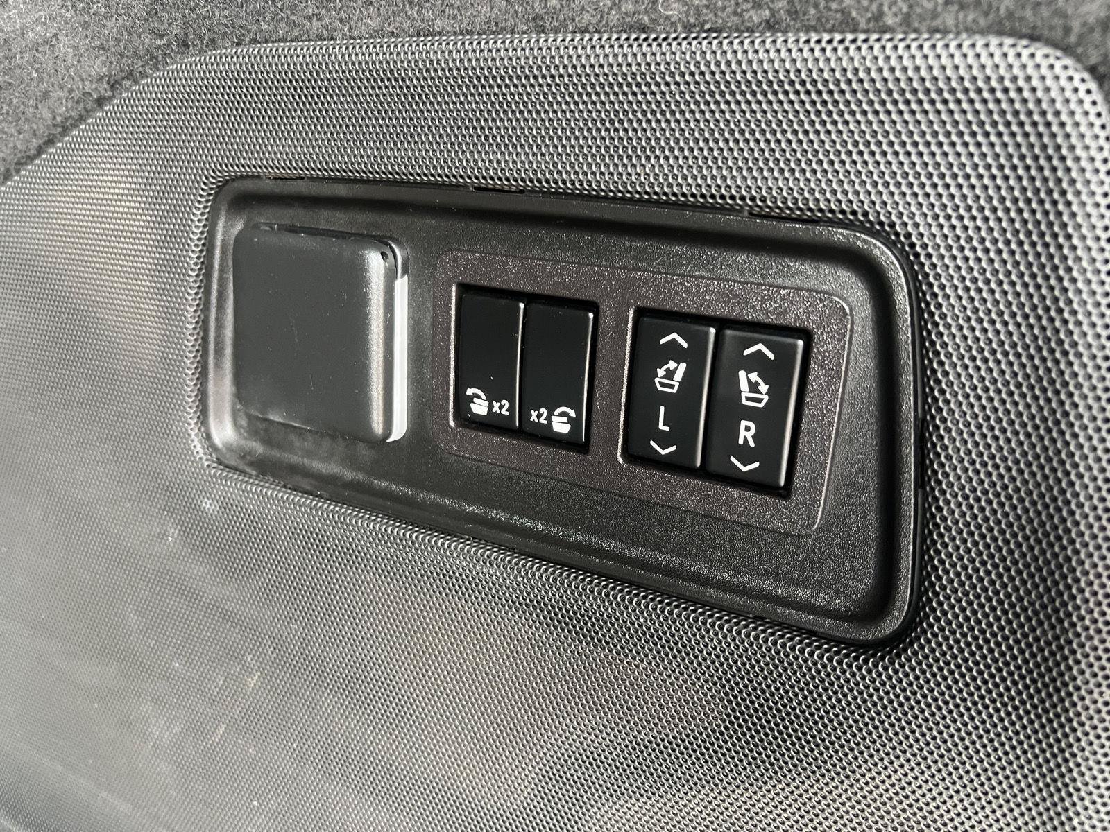 Used 2023 Cadillac Escalade V AWD/4WD image 14