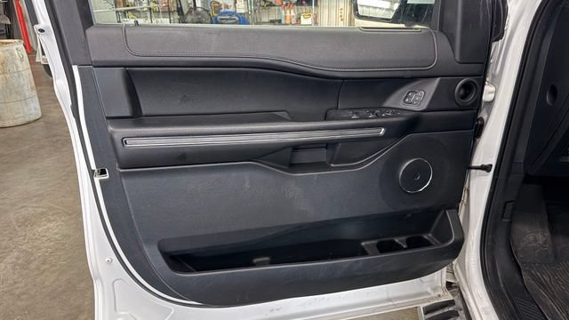 Used 2021 Ford Expedition XLT AWD/4WD image 12