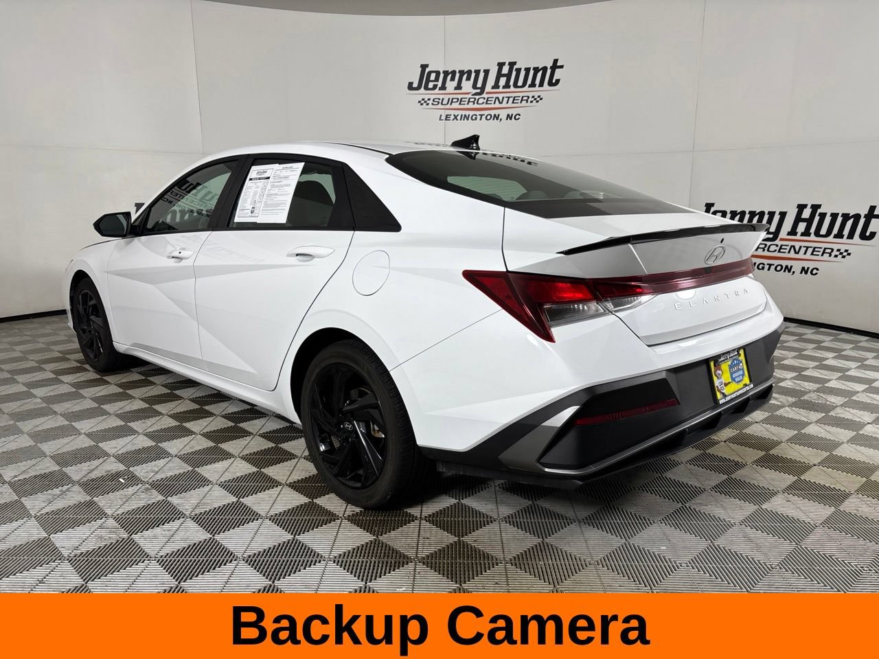 Used 2026 Hyundai Elantra Sport FWD image 9