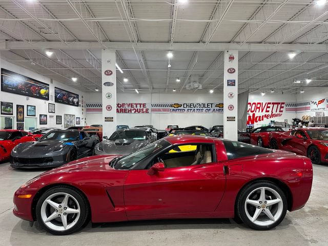 Used 2012 Chevrolet Corvette Coupe w/ 2LT Preferred Equipment Group RWD image 2