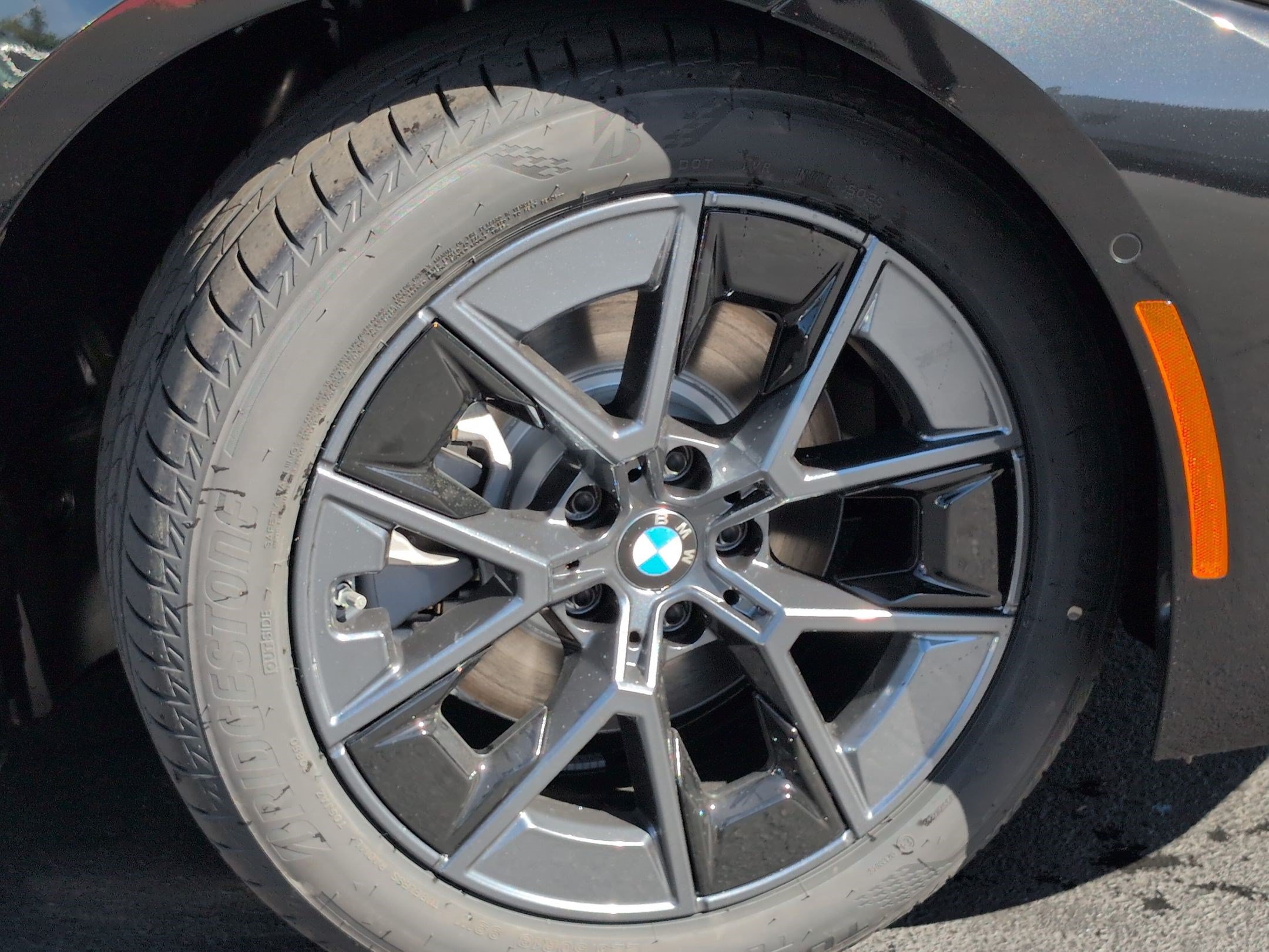 New 2026 BMW i4 eDrive40 w/ Parking Assistance Package RWD image 13