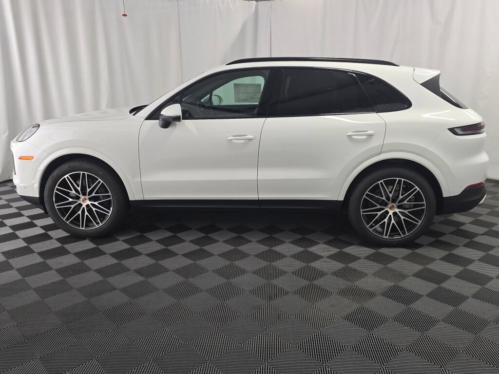 New 2026 Porsche Cayenne AWD/4WD image 2