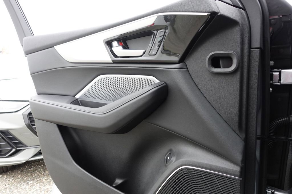 New 2026 Acura MDX SH-AWD image 13