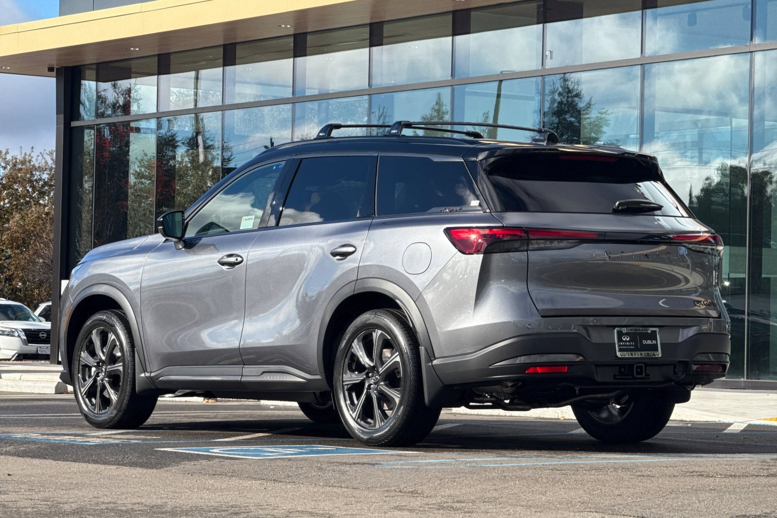 New 2026 INFINITI QX60 Autograph w/ Dark Cargo Package image 3