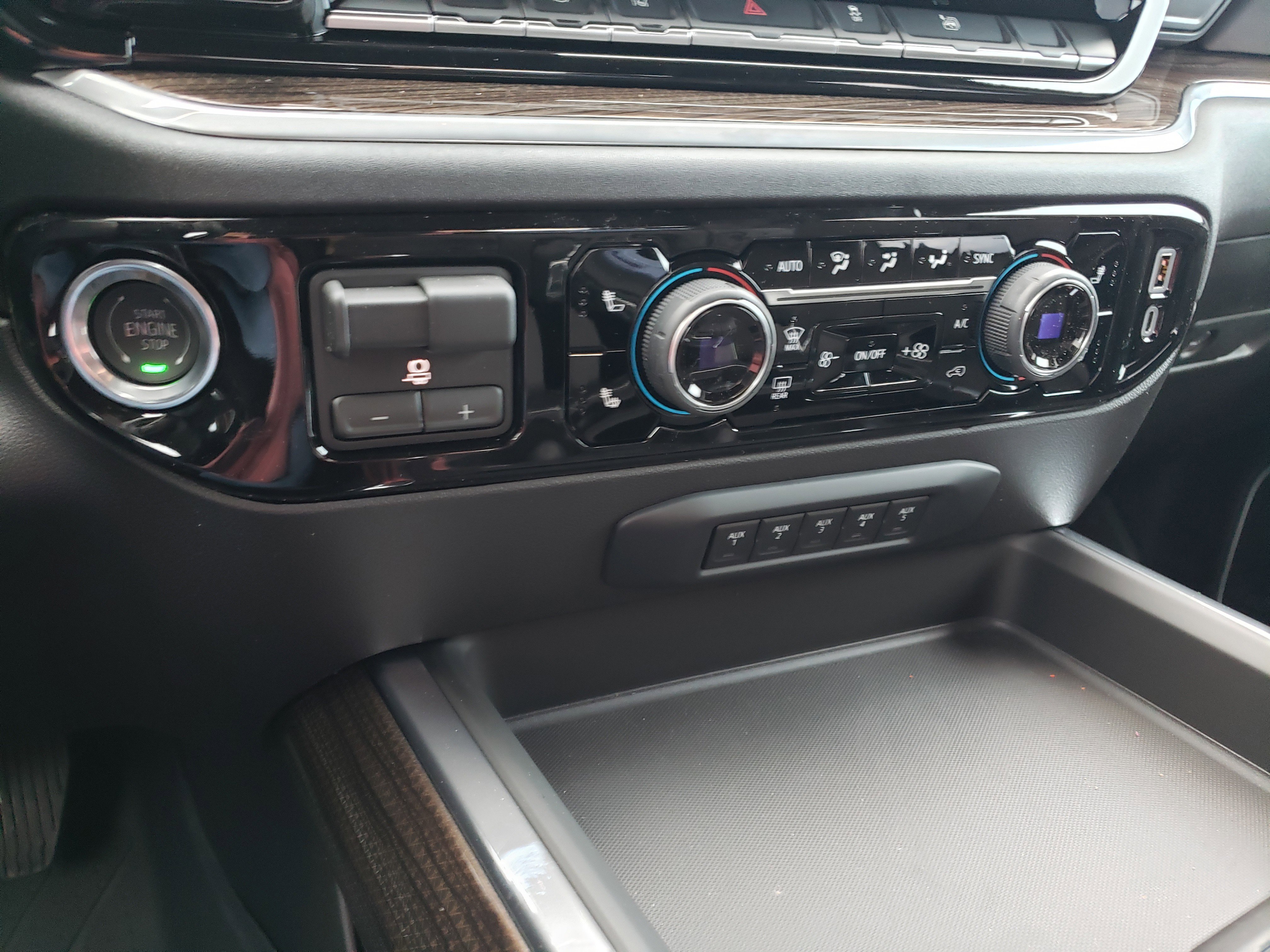 New 2026 Chevrolet Silverado 3500 LT image 25