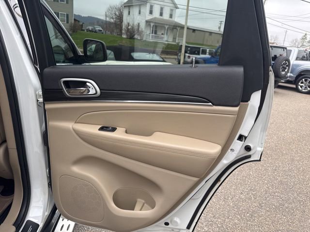 Used 2019 Jeep Grand Cherokee Limited AWD/4WD image 37