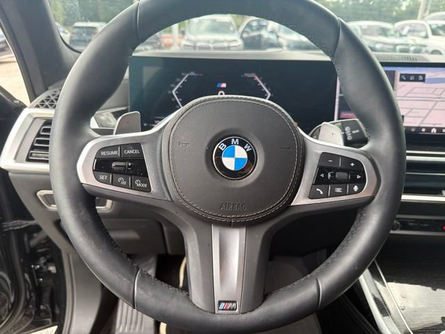 Used 2026 BMW X7 xDrive40i w/ M Sport Package AWD/4WD image 7