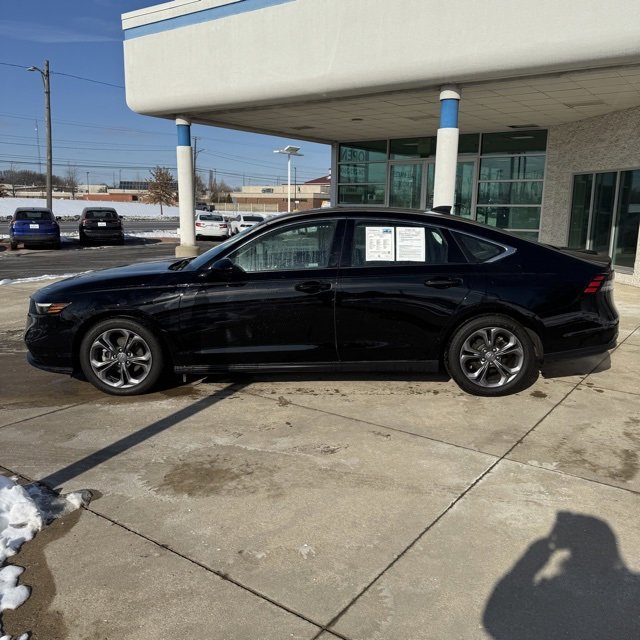 Used 2023 Honda Accord EX image 2