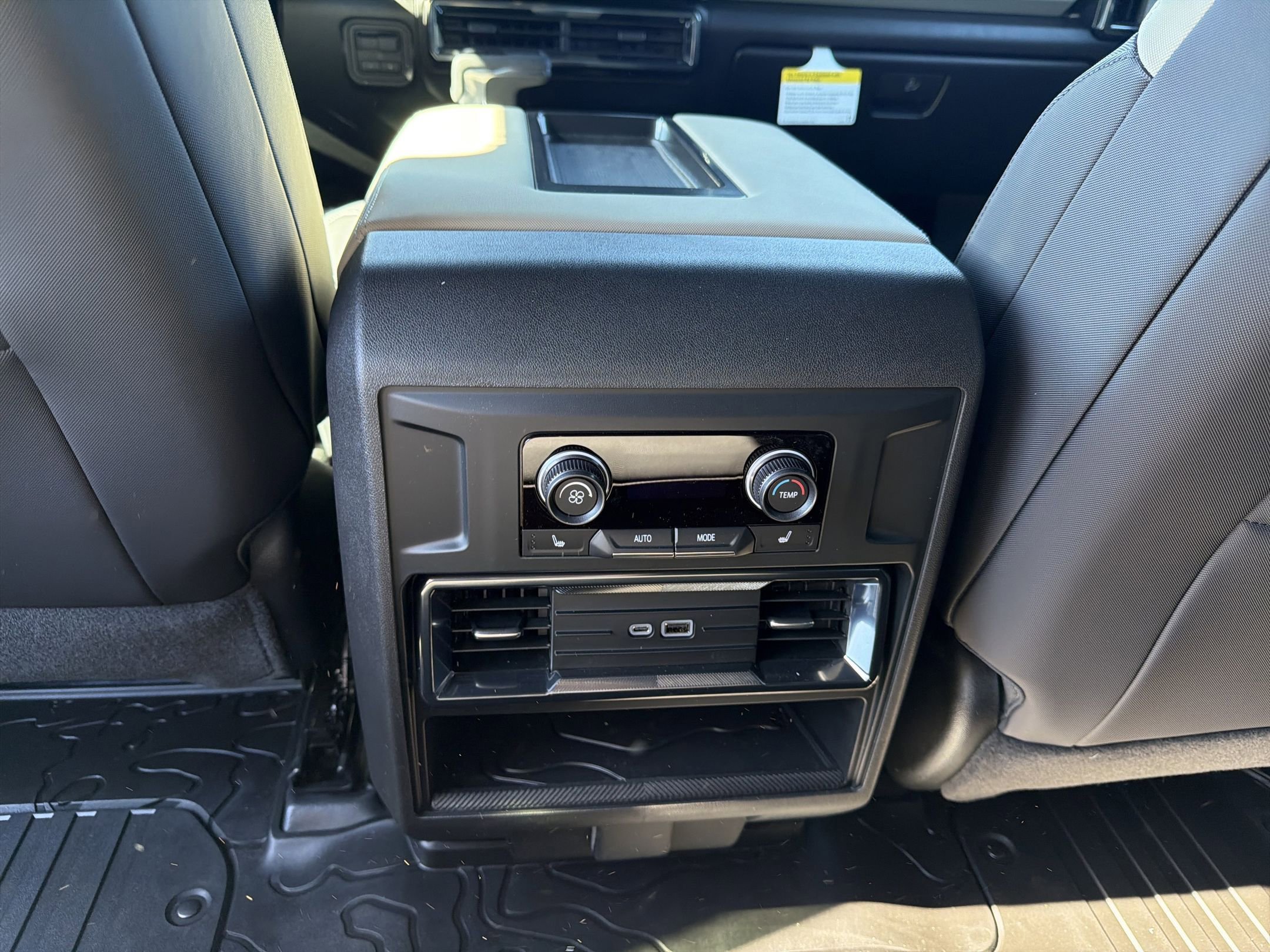 New 2026 GMC Hummer EV SUV image 24