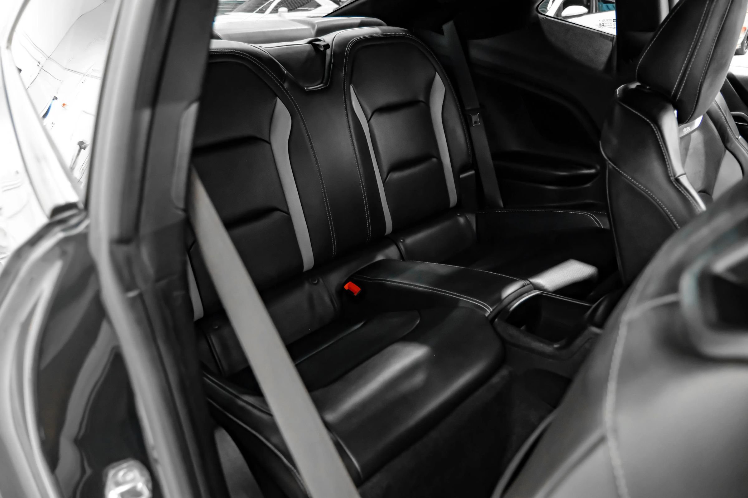 Used 2019 Chevrolet Camaro SS RWD image 42