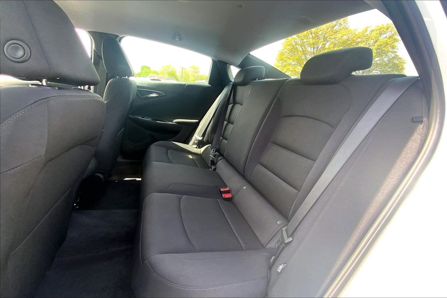 Used 2023 Chevrolet Malibu LS FWD image 19