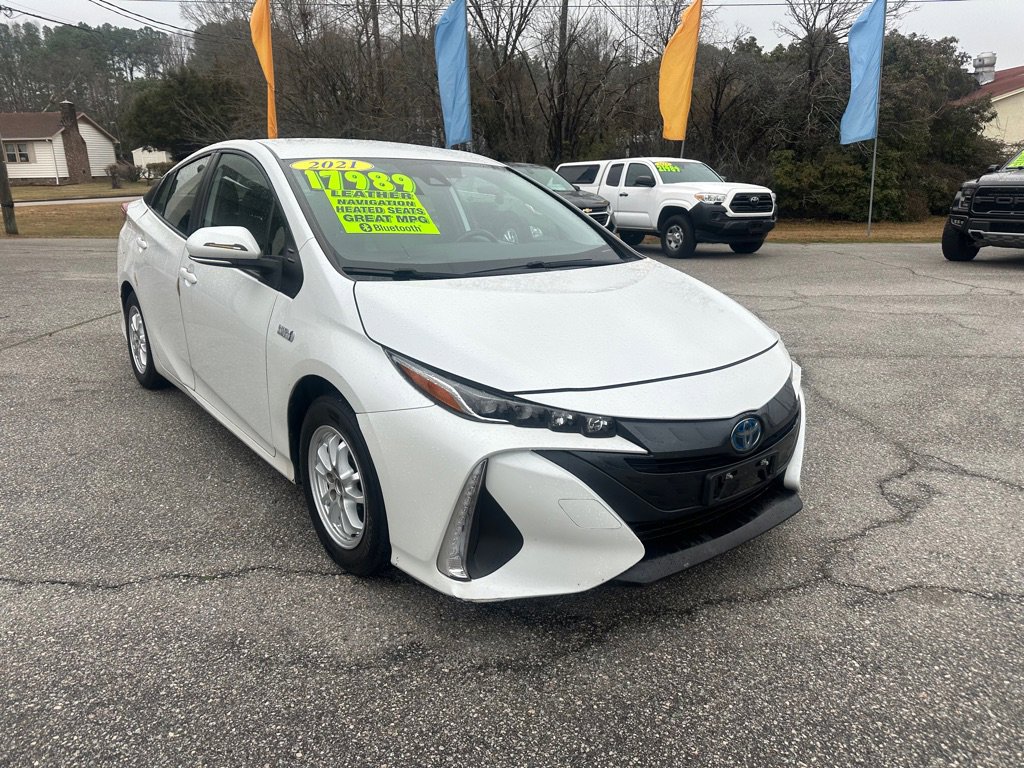 Used 2021 Toyota Prius Prime XLE image 7