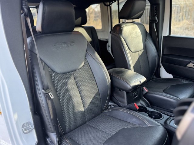 Used 2016 Jeep Wrangler Unlimited Sahara image 22