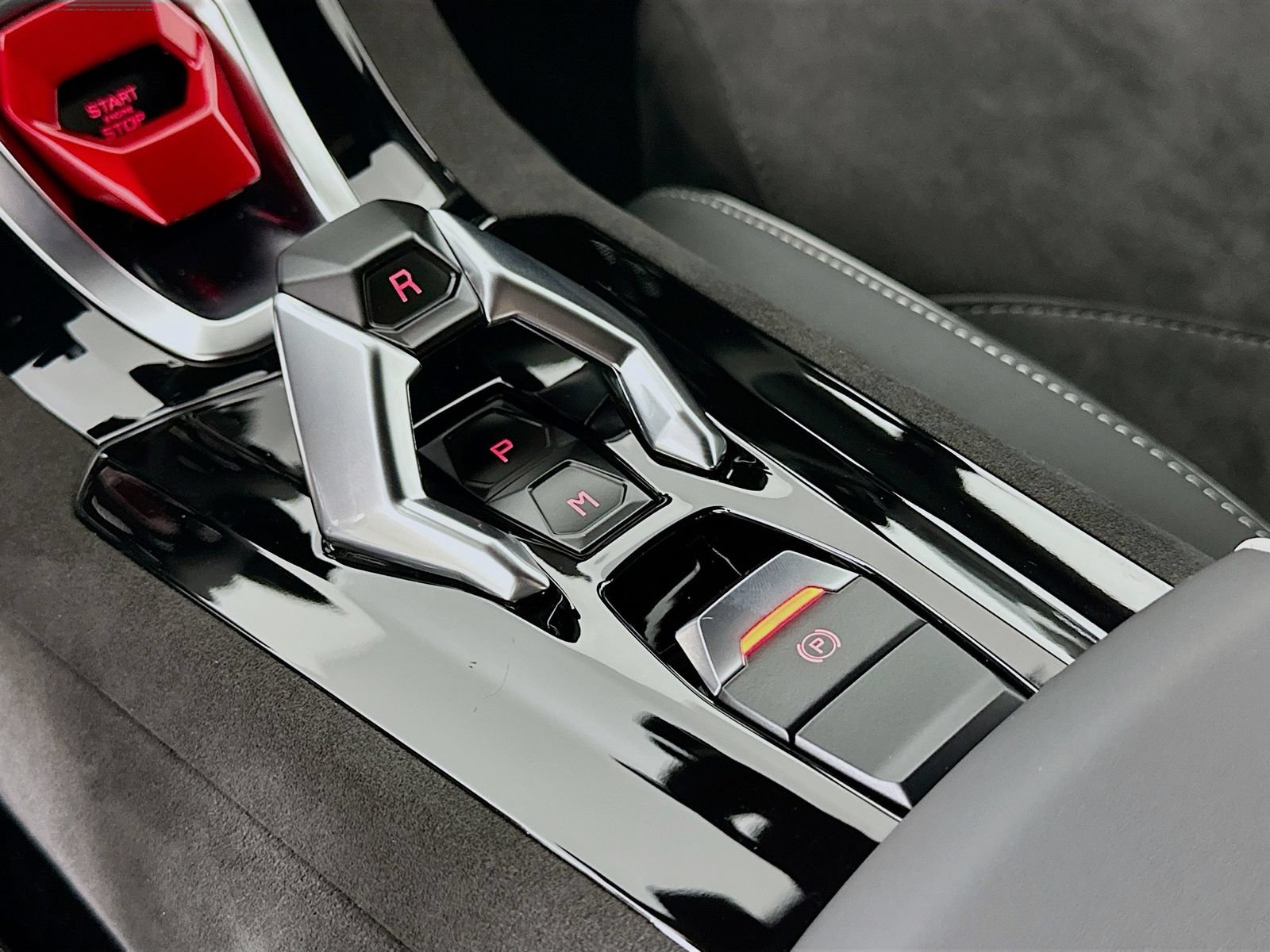 Used 2024 Lamborghini Huracan Tecnica RWD image 27
