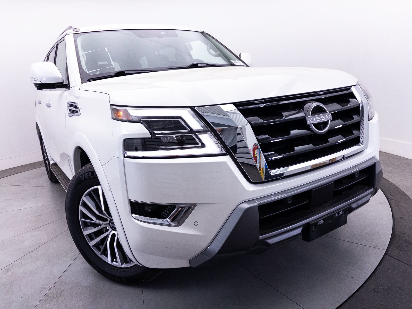 Used 2023 Nissan Armada SL w/ Cargo Package RWD image 5