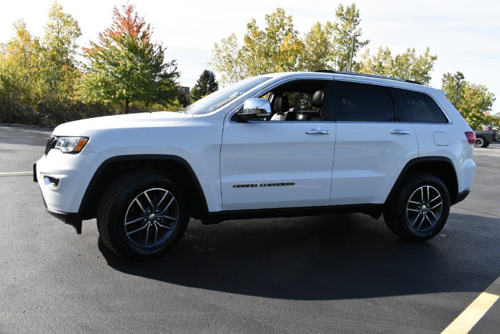 Used 2017 Jeep Grand Cherokee Limited w/ Trailer Tow Group IV AWD/4WD image 10