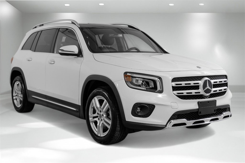 Used 2020 Mercedes-Benz GLB 250 w/ Premium Package image 8