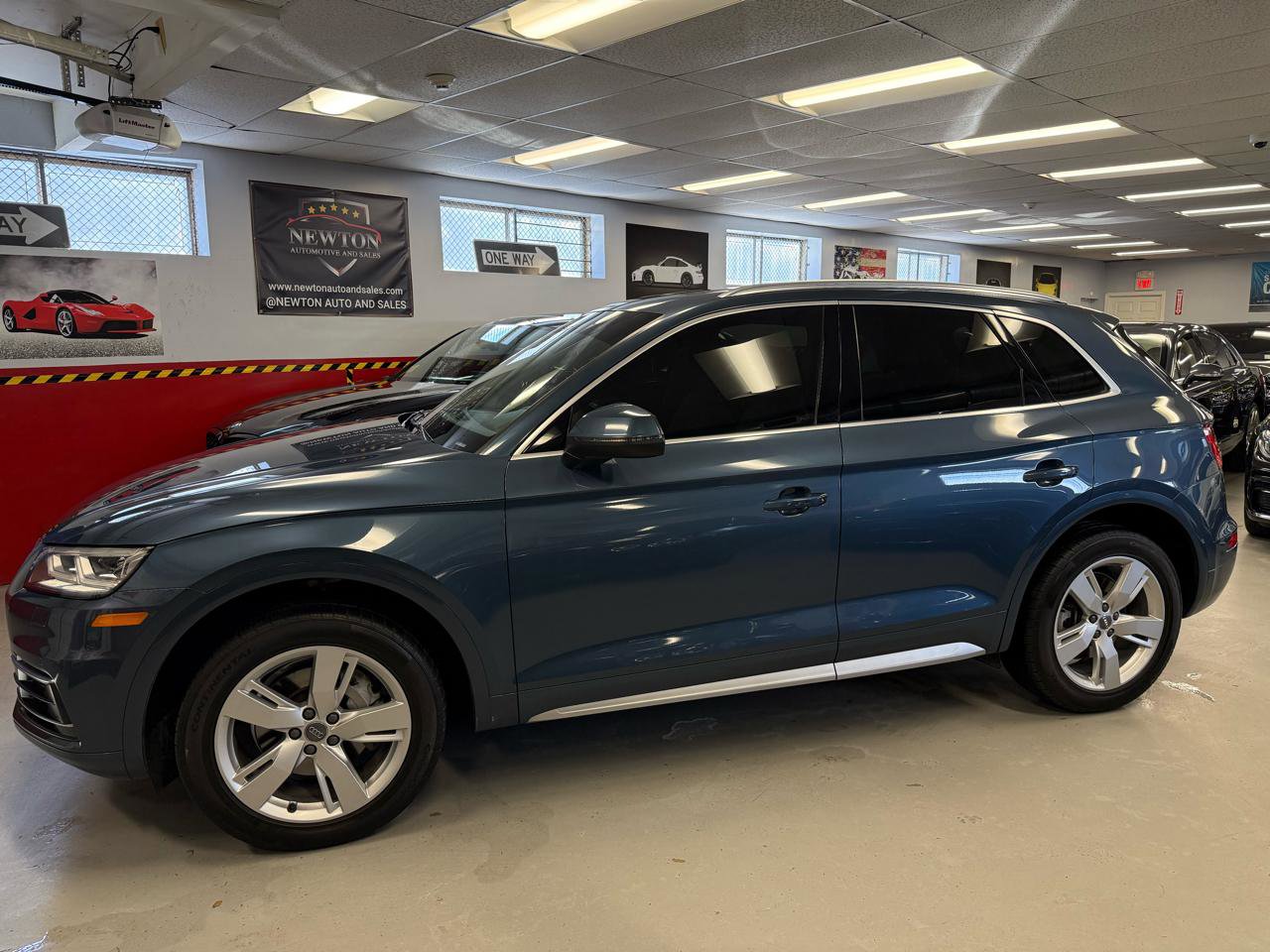 Used 2018 Audi Q5 2.0T Premium Plus w/ Premium Plus Package image 3