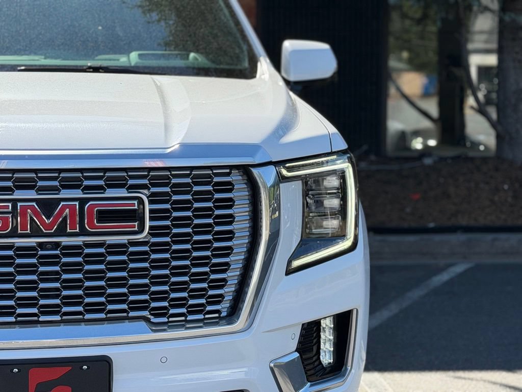 Used 2023 GMC Yukon Denali AWD/4WD image 5