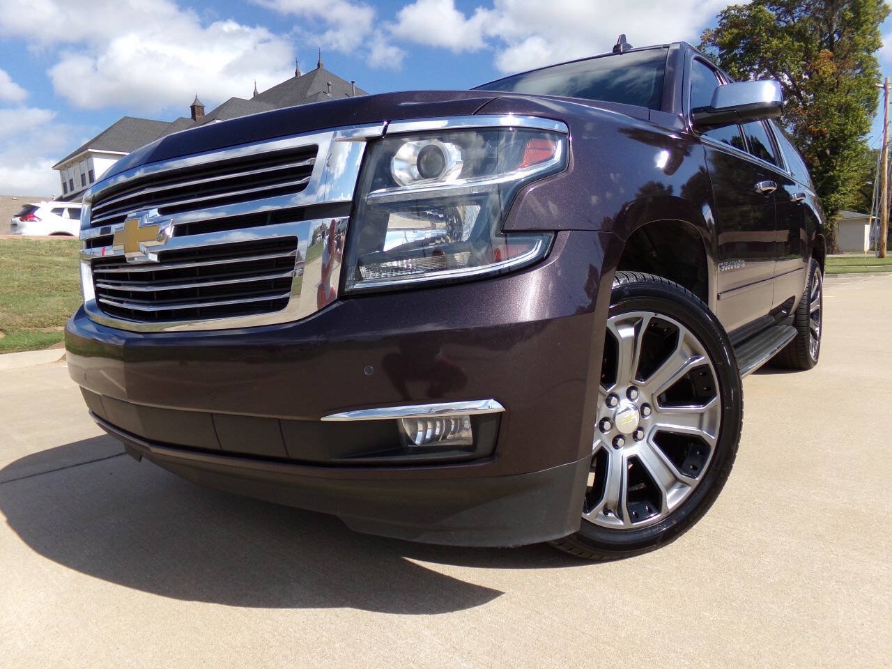 Used 2015 Chevrolet Suburban LTZ RWD image 9