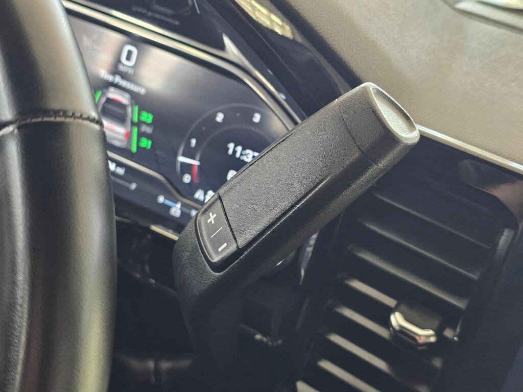 Used 2025 GMC Sierra 1500 SLT image 28