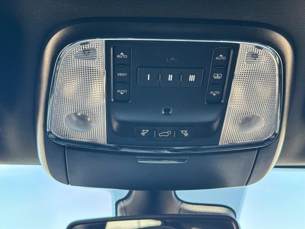 Used 2021 Jeep Grand Cherokee High Altitude AWD/4WD image 21