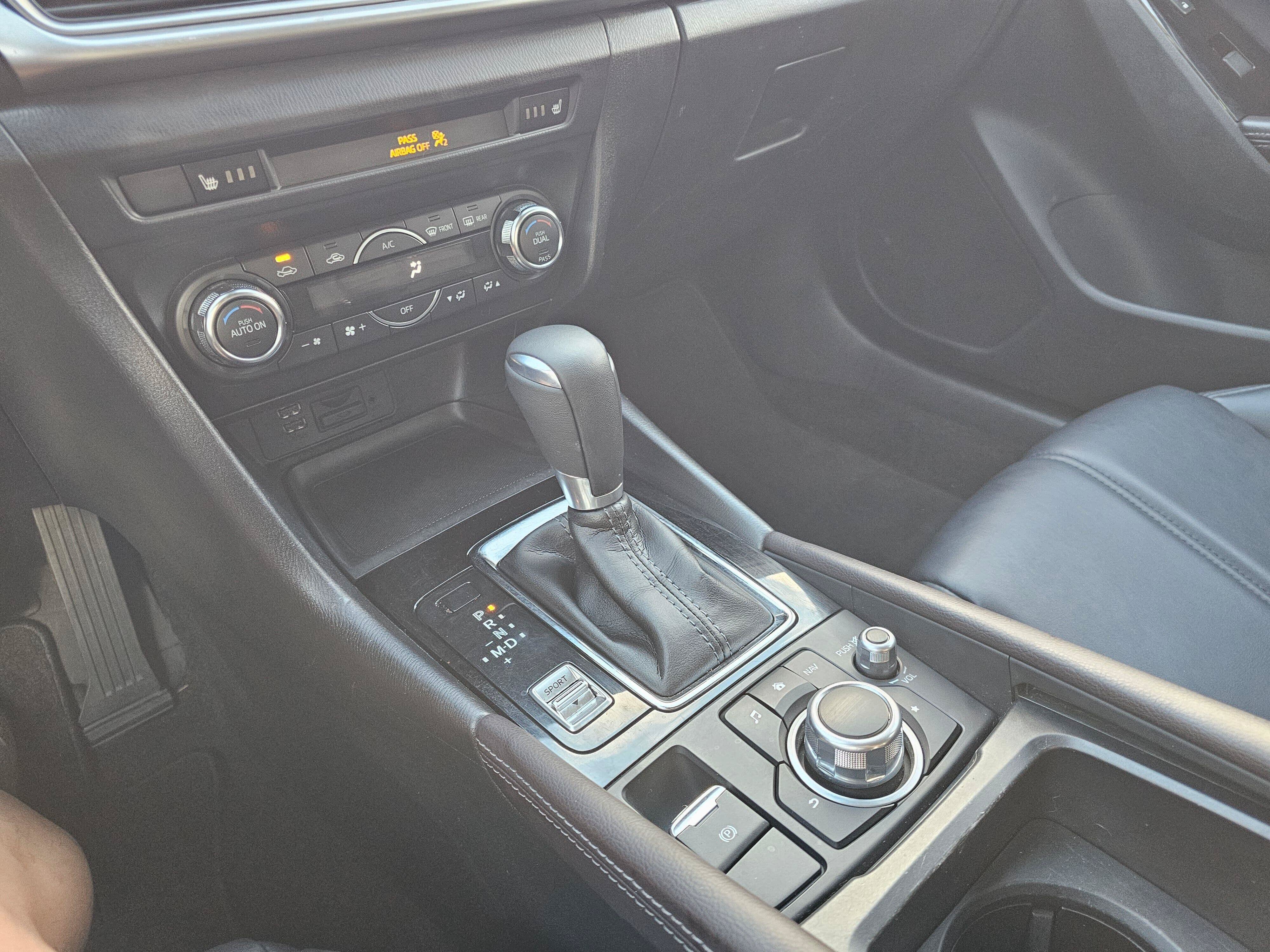 Used 2017 MAZDA MAZDA3 Touring FWD image 28