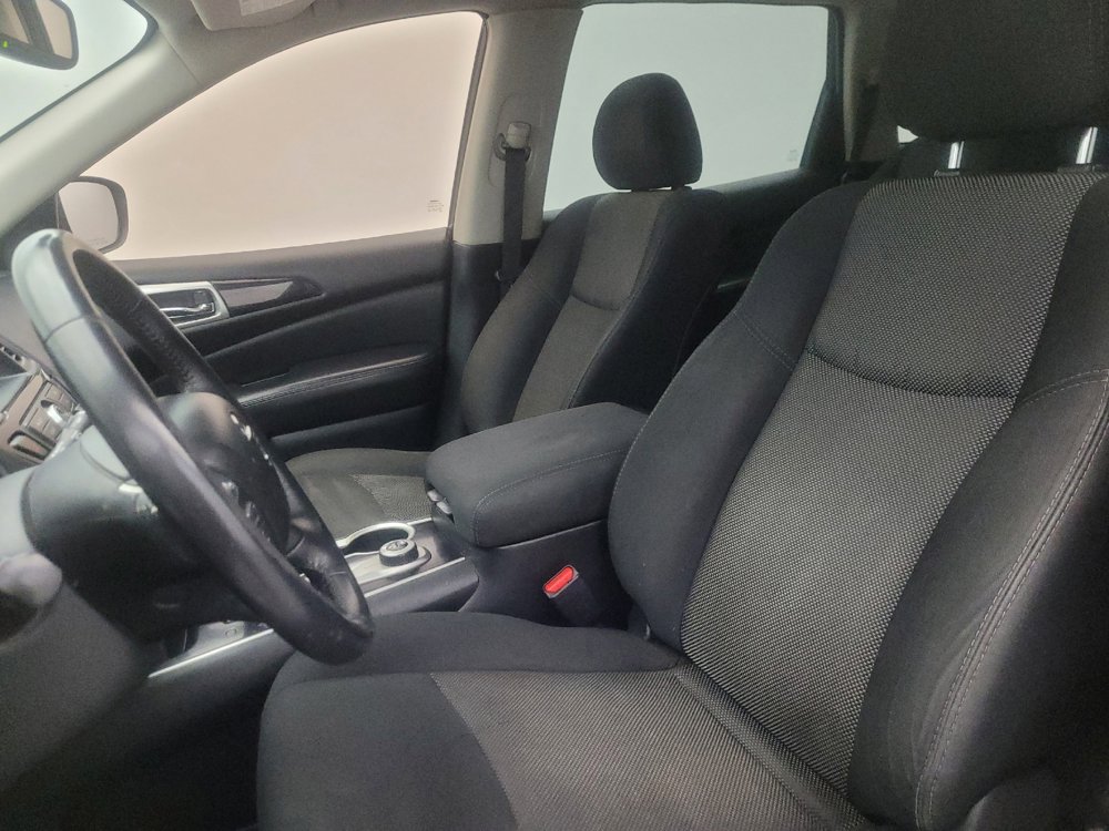 Used 2020 Nissan Pathfinder SV AWD/4WD image 17
