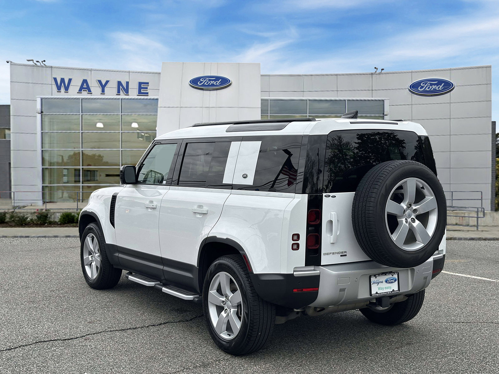 Used 2022 Land Rover Defender 110 SE AWD/4WD image 4