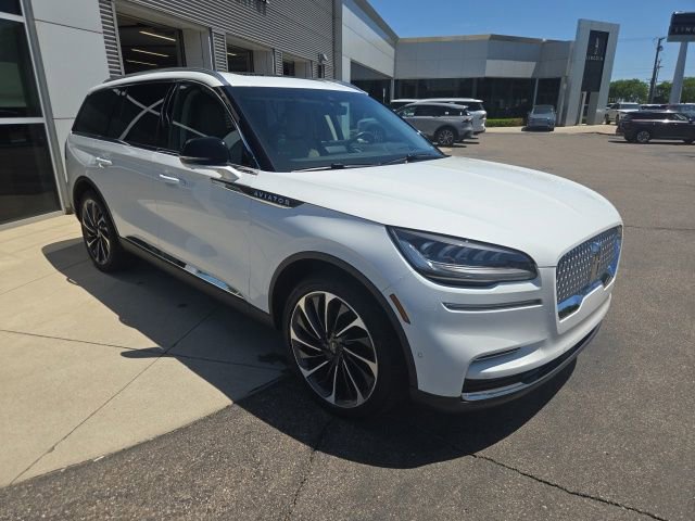 Used 2023 Lincoln Aviator Reserve w/ Equipment Group 201A AWD/4WD image 14