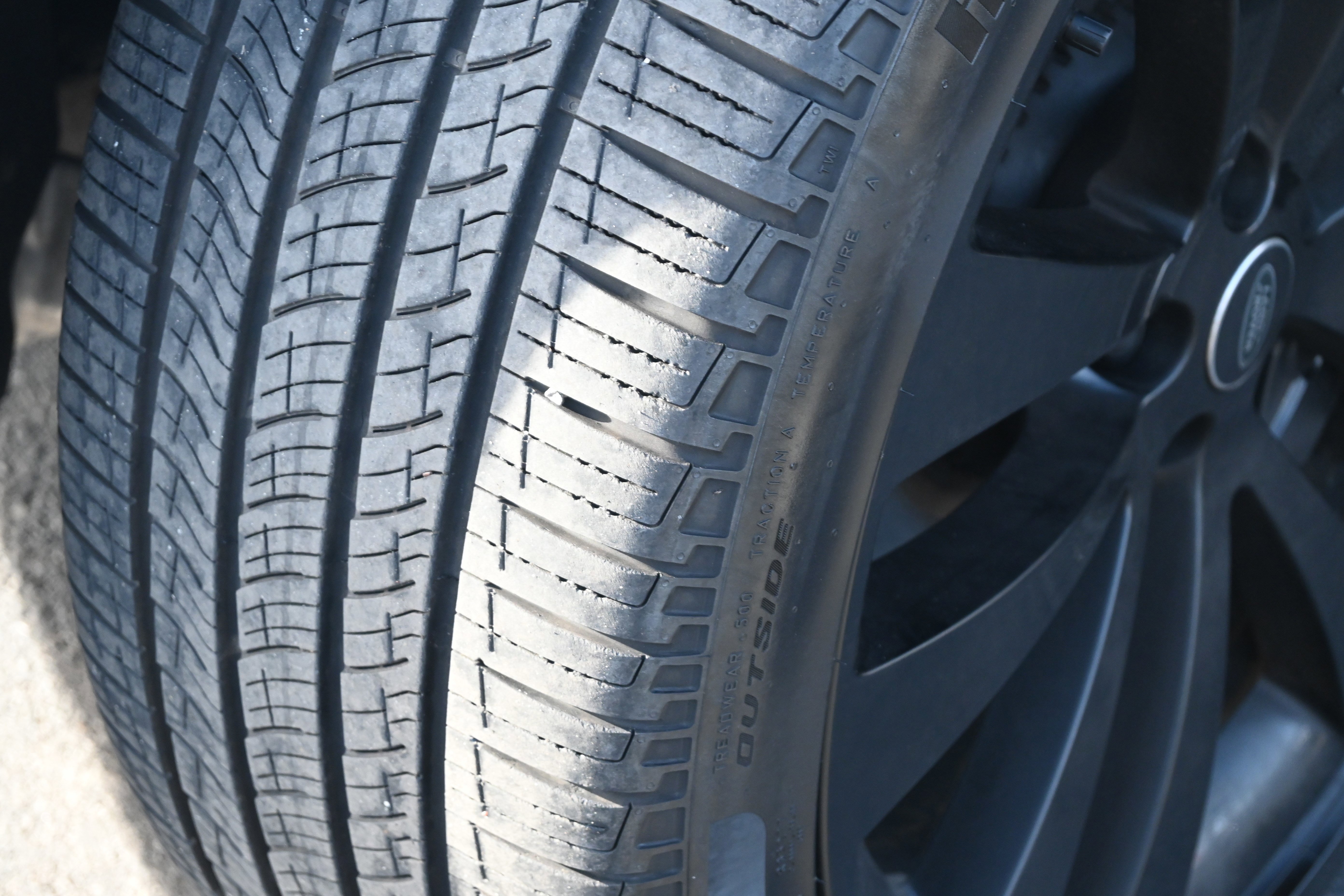 Used 2025 Land Rover Range Rover Sport Dynamic SE image 15