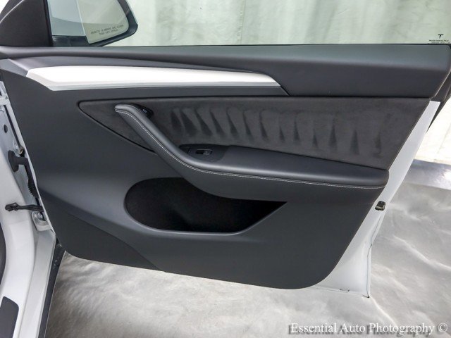 Used 2023 Tesla Model Y Performance AWD/4WD image 36