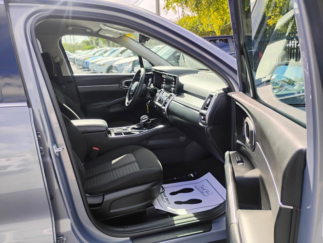 Used 2023 Kia Sorento LX FWD image 65