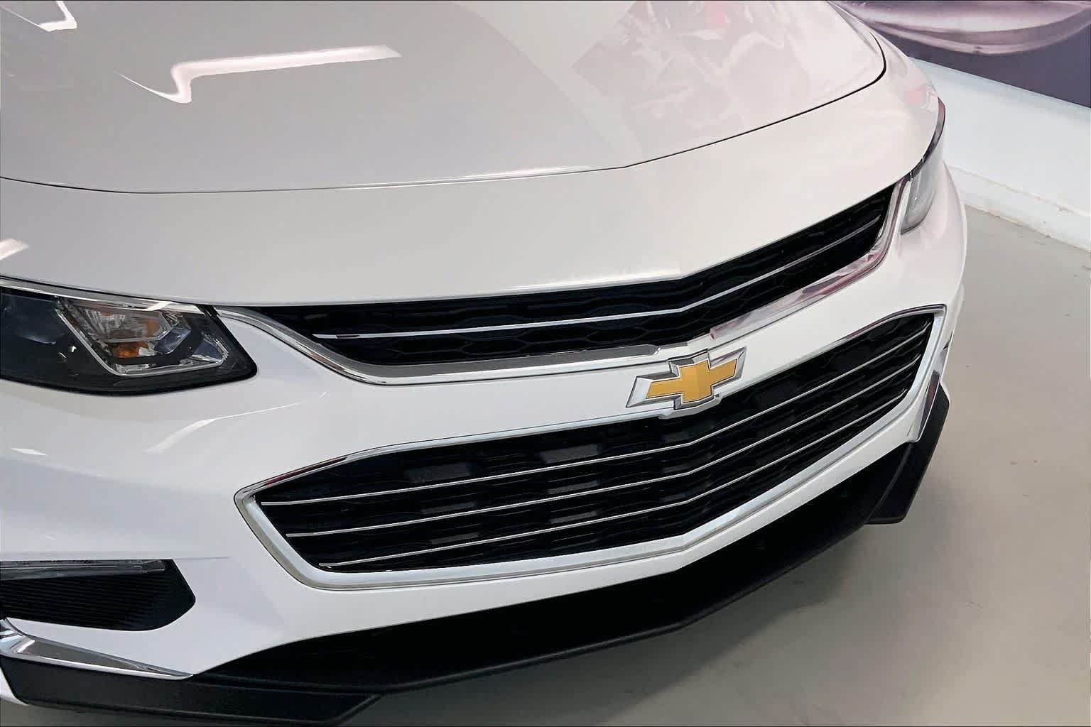 Used 2017 Chevrolet Malibu LT FWD image 31