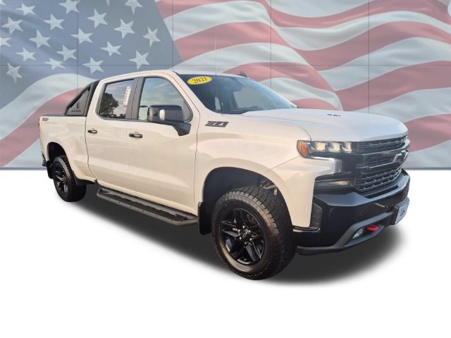 Used 2021 Chevrolet Silverado 1500 LT Trail Boss w/ Convenience Package II AWD/4WD image 2