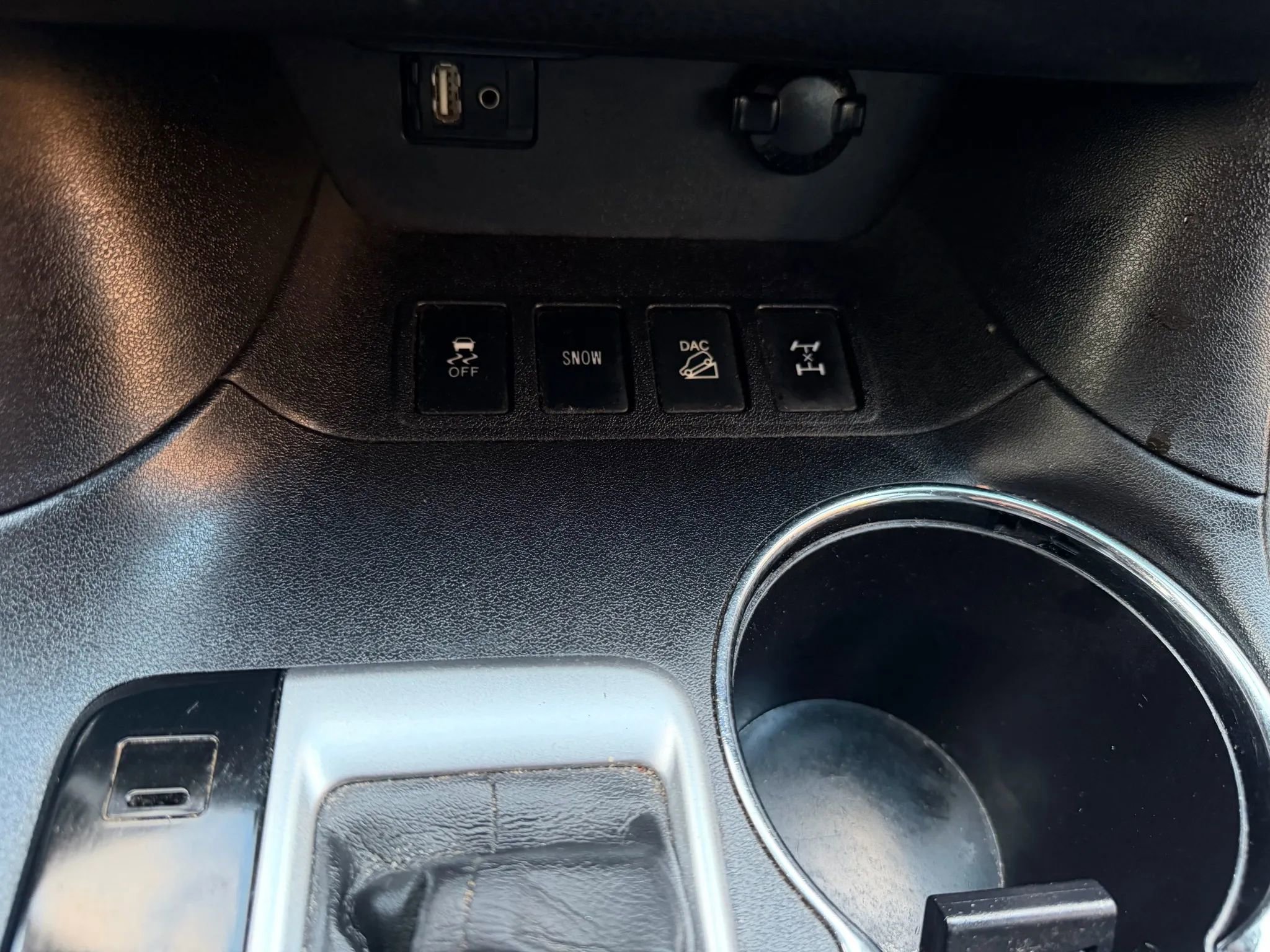 Used 2016 Toyota Highlander XLE image 25