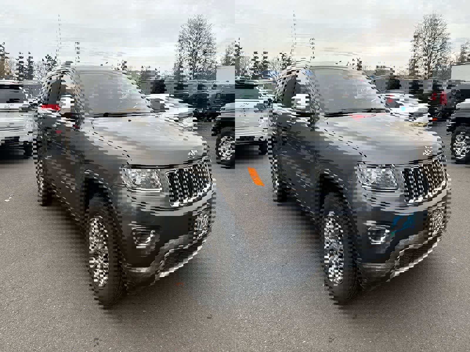 Used 2015 Jeep Grand Cherokee Limited w/ Trailer Tow Group IV image 4